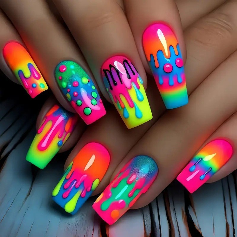 Nail Art Fake Nails - 24 قطعة/المجموعة/مجموعة أظافر صناعية قصيرة متوسطة