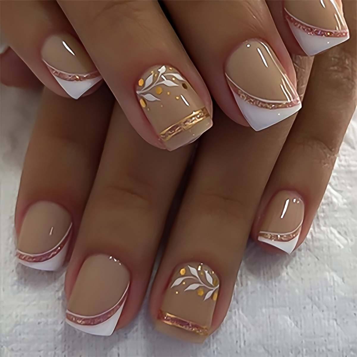 أظافر صناعية قصيرة مربعة بلون  - مراجعة Nail Art Fake Nails وسعره