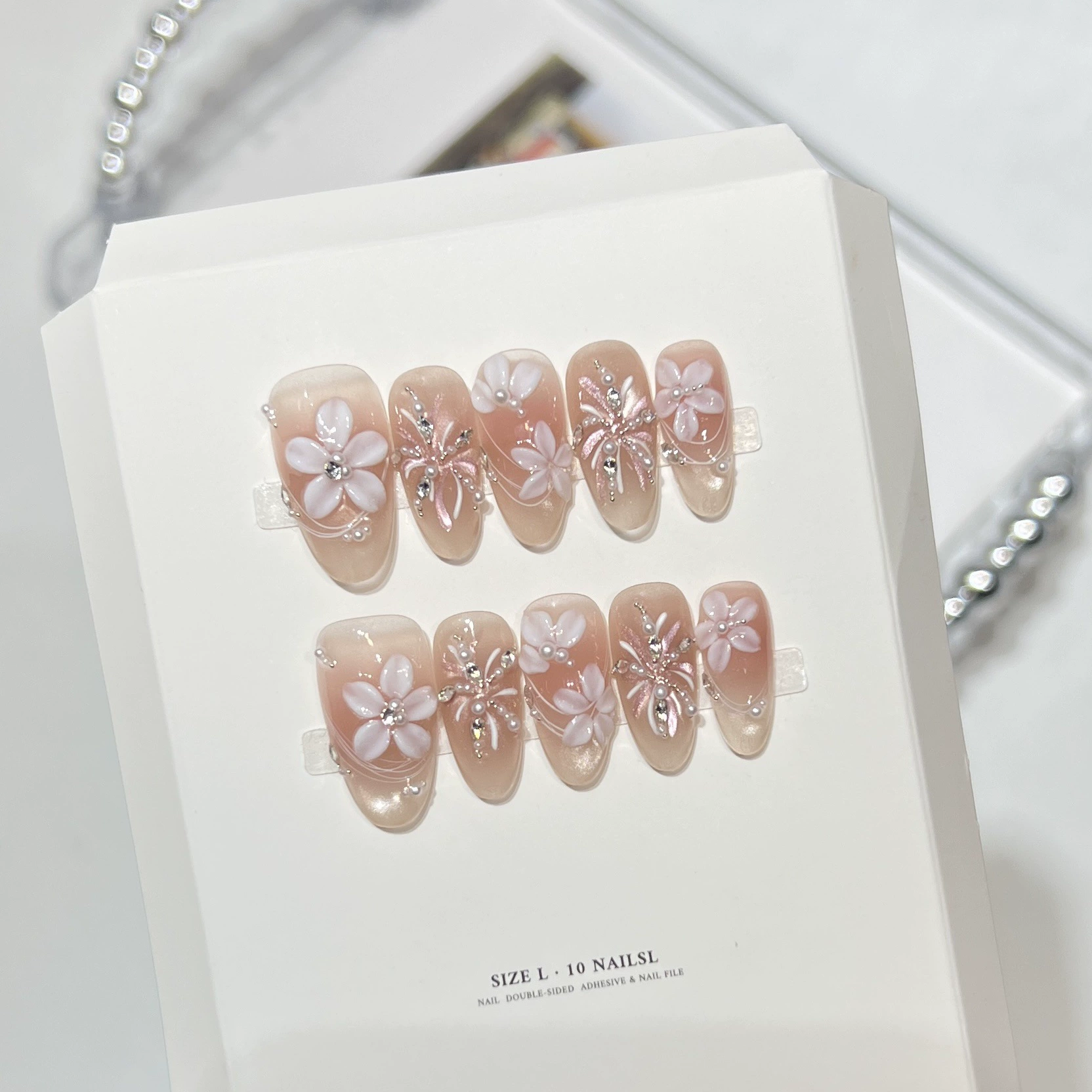 10 قطع من الأظافر الاصطناعية ا - مراجعة Nail Art Cat Eye Simple وسعره