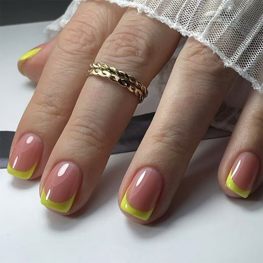 24 قطعة القوس الأحمر القط العي - مراجعة Nail Art Cat Eye Simple وسعره