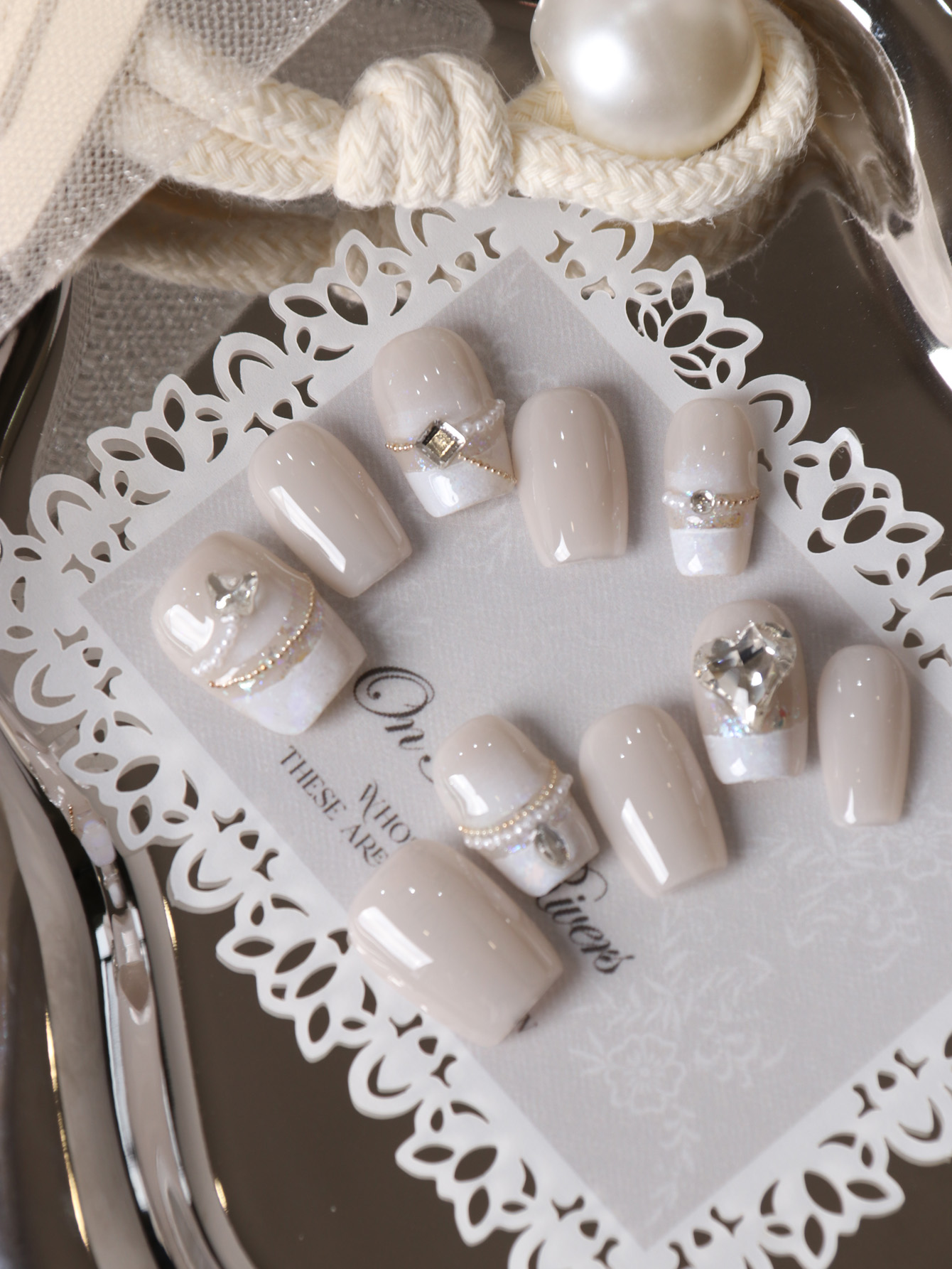 10 قطع من الأظافر الاصطناعية ا - مراجعة Nail Art Fake Nails وسعره