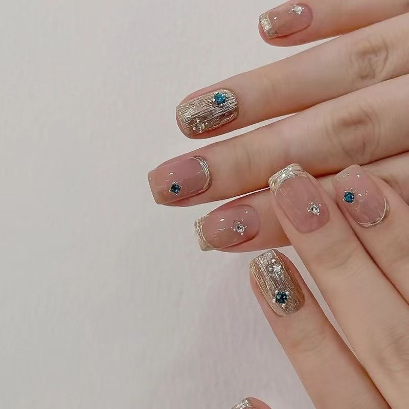 10 قطعة مربع قصير الفرنسية الي - مراجعة Nail Art Cat Eye Simple وسعره